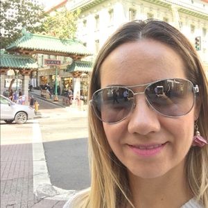 Meet your Posher, Sandra